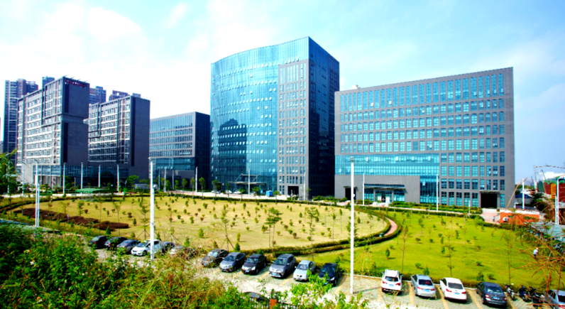 极客律师金融法务产品矩阵对比：合规审查与智能合约工具选型指南